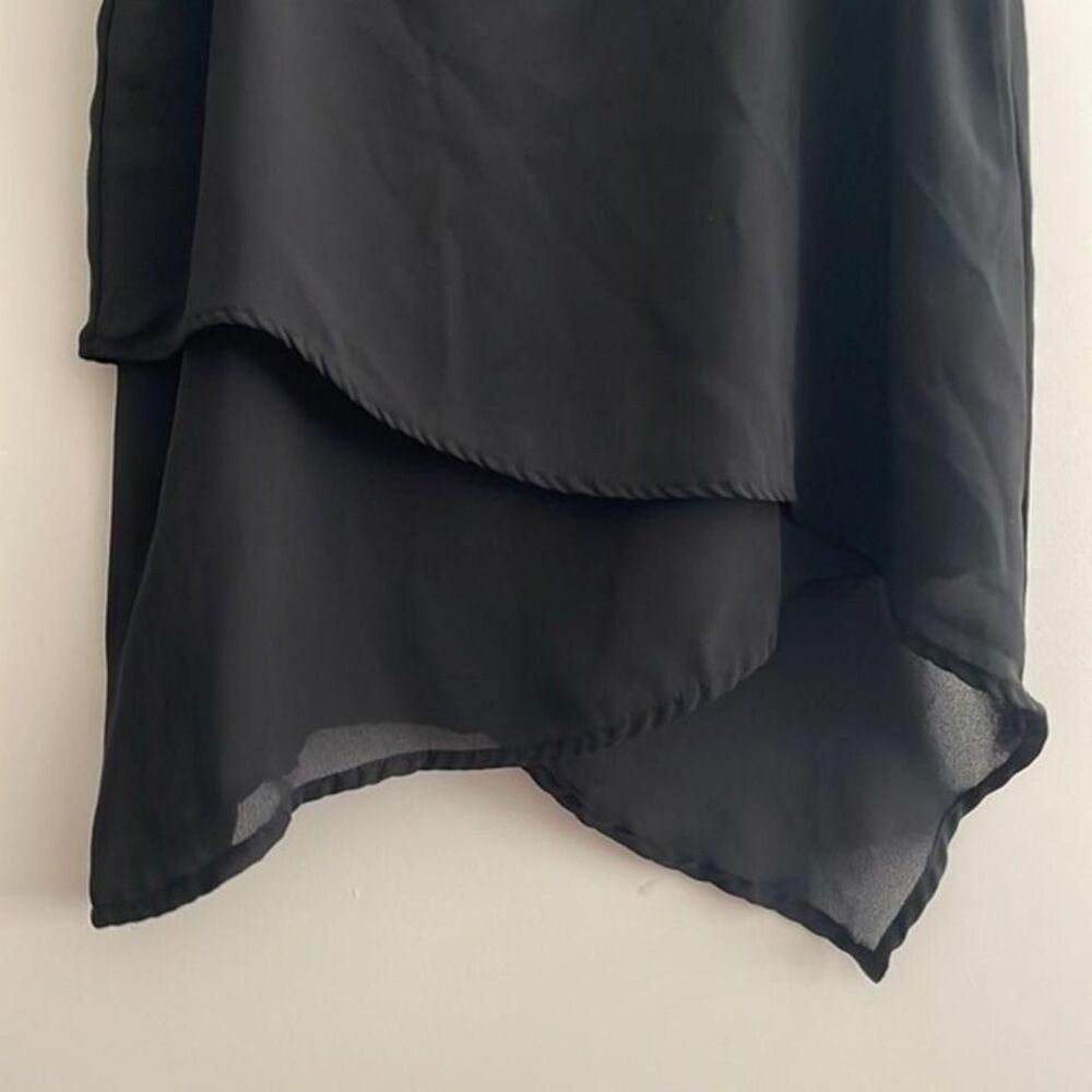Layered black tank top - Picture 2 of 4
